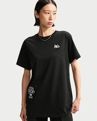 Nike Sportswear Classic Women's Oversized T-Shirt. Nike ID